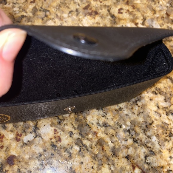 NEW Ray-Ban leather case - Picture 4 of 7